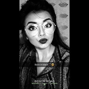 Meet your Posher, Valerie